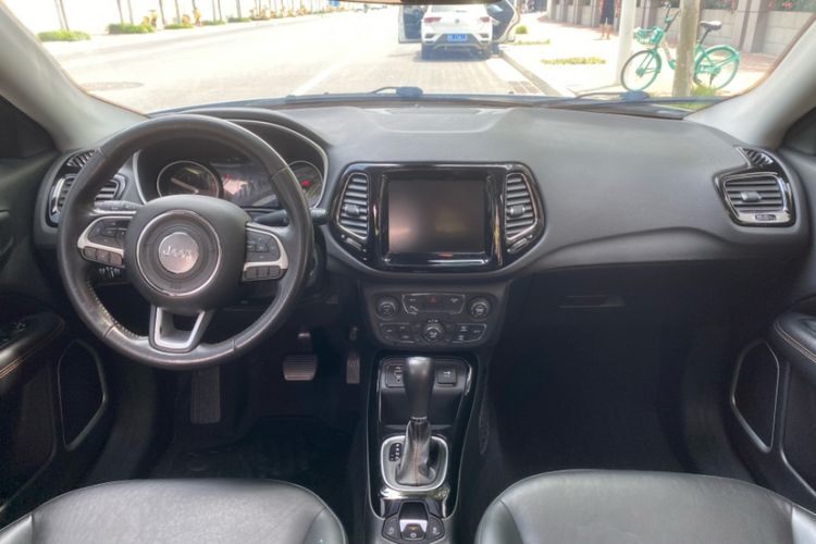 Used Jeep Compass 2019 220T Automatic Family Edition Audio And AC Panel