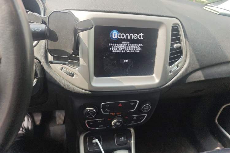 Used Jeep Compass 2019 200TS Automatic Premium - Connected Large Screen Version Audio And AC Panel
