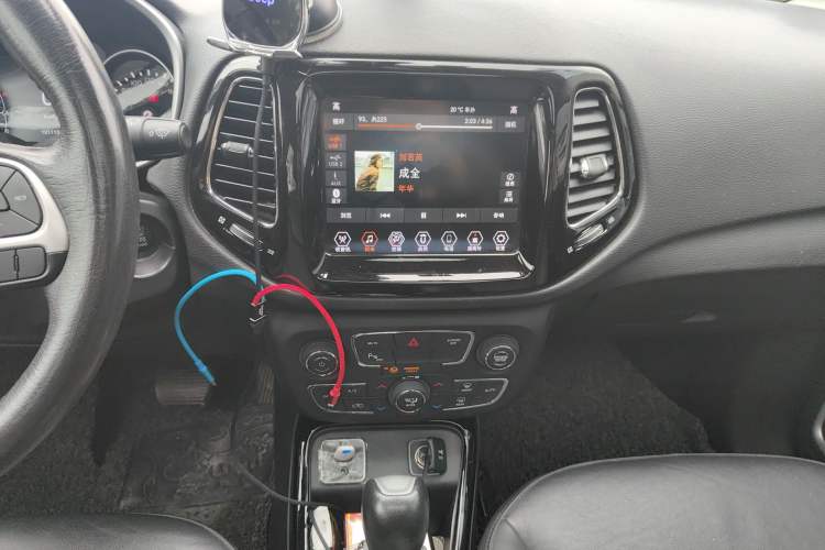 Used Jeep Compass 2019 220T Automatic Family Edition Audio And AC Panel