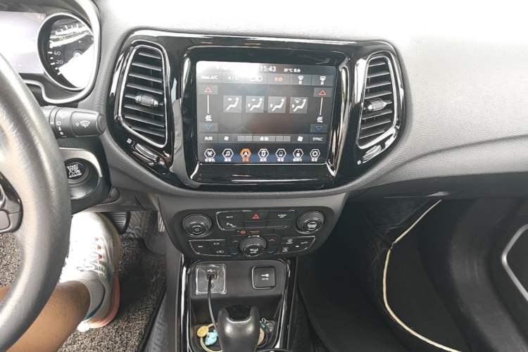 Used Jeep Compass 2019 220T Automatic Night Eagle Edition Audio And AC Panel