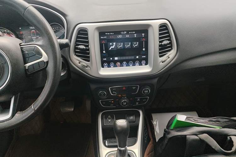 Used Jeep Compass 2019 200TS Automatic Premium - Connected Large Screen Version Audio And AC Panel