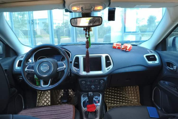 Used Jeep Compass 2019 200TS Automatic Premium - Connected Large Screen Version Center Console