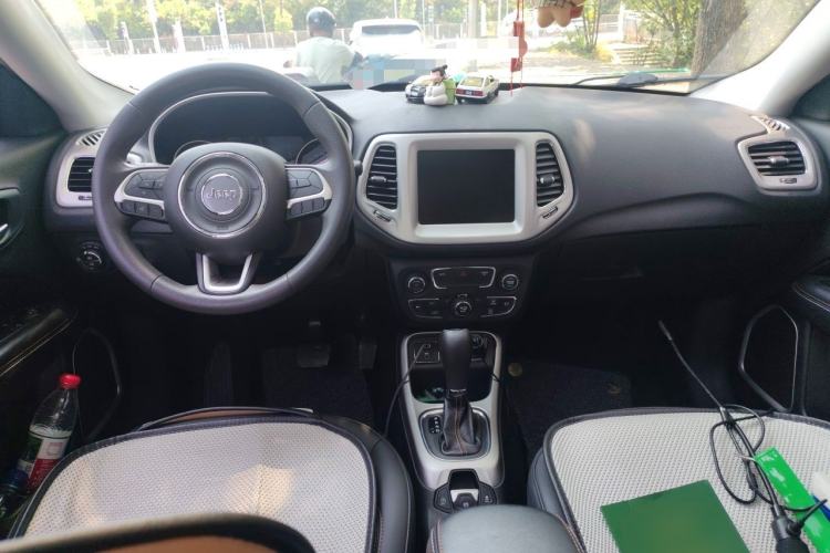 Used Jeep Compass 2019 220T Automatic Enjoyment Version Center Console