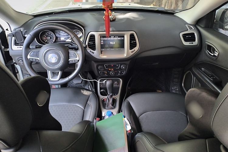 Used Jeep Compass 2019 220T Automatic Enjoyment Version Center Console