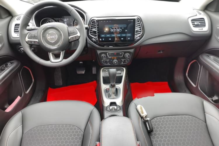 Used Jeep Compass 2019 220T Automatic Enjoyment Version Center Console