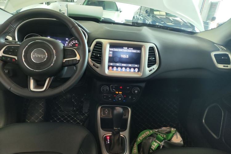 Used Jeep Compass 2019 200T Automatic Family Edition - Connected Large Screen Version Center Console