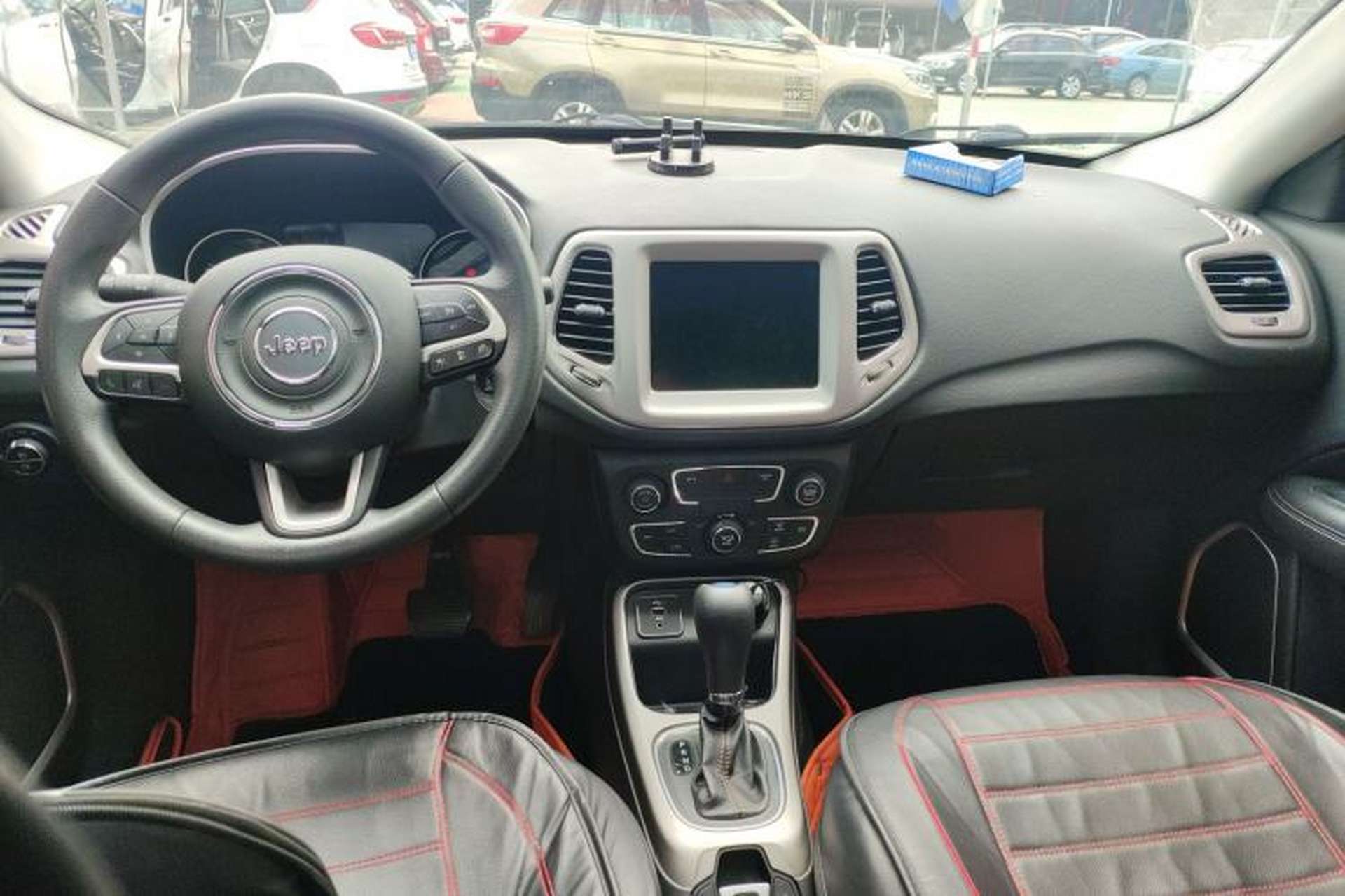 Used Jeep Compass 2019 220T Automatic Enjoyment Version Center Console