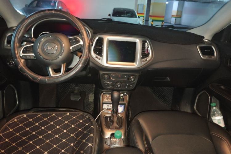 Used Jeep Compass 2019 220T Automatic Enjoyment Version Center Console