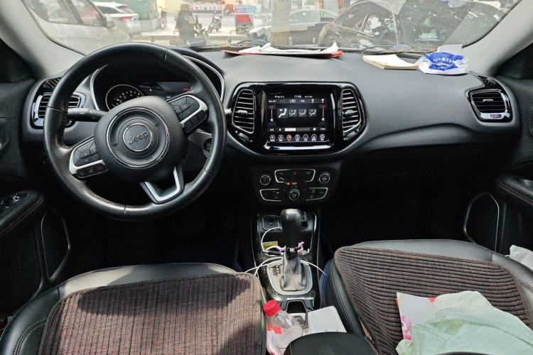 Used Jeep Compass 2019 220T Automatic Family Edition Center Console
