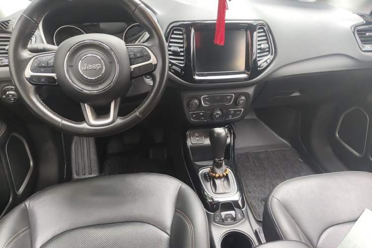 Used Jeep Compass 2019 220T Automatic Family Edition Center Console