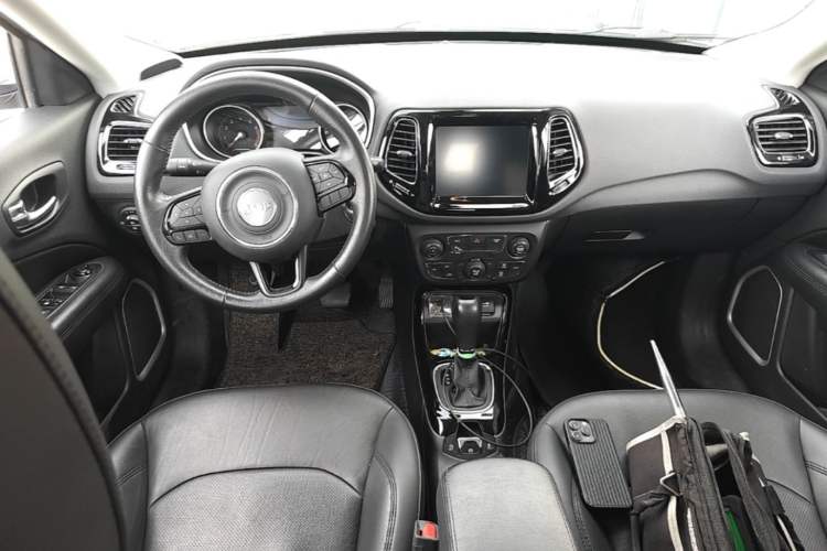 Used Jeep Compass 2019 220T Automatic Night Eagle Edition Center Console