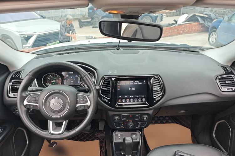 Used Jeep Compass 2019 220T Automatic Family Edition Center Console