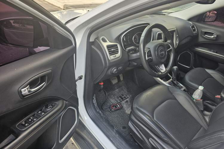 Used Jeep Compass 2019 200T Automatic Family Edition - Connected Large Screen Version Driver Seat