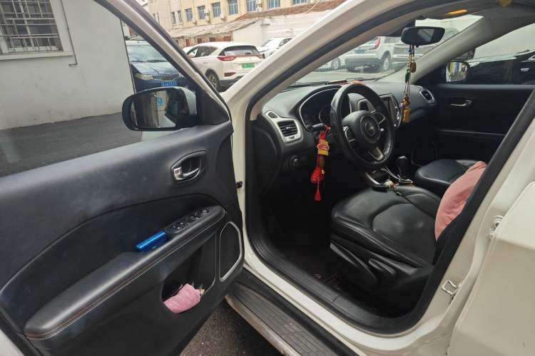 Used Jeep Compass 2019 200T Automatic Family Edition - Connected Large Screen Version Driver Seat