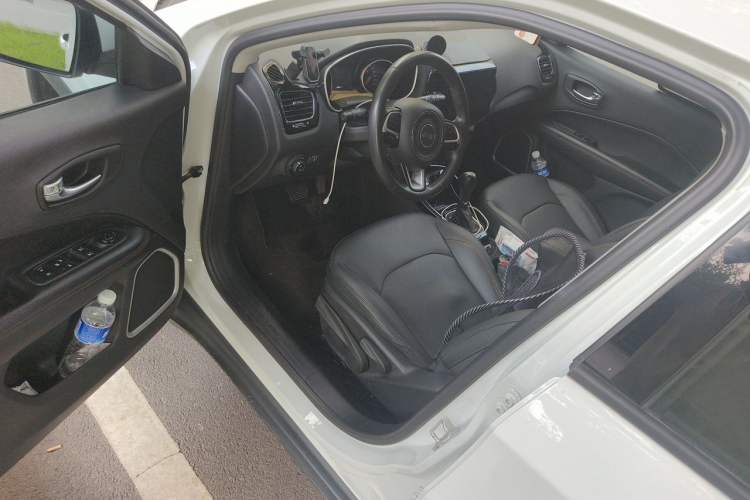 Used Jeep Compass 2019 220T Automatic Family Edition Driver Seat