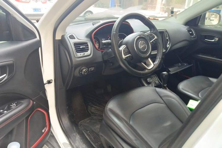 Used Jeep Compass 2019 220T Automatic Four-Wheel Drive High-Performance Flagship Edition Driver Seat