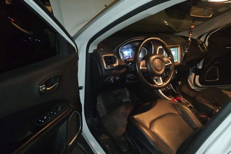 Used Jeep Compass 2019 200T Automatic Family Edition - Connected Large Screen Version Driver Seat