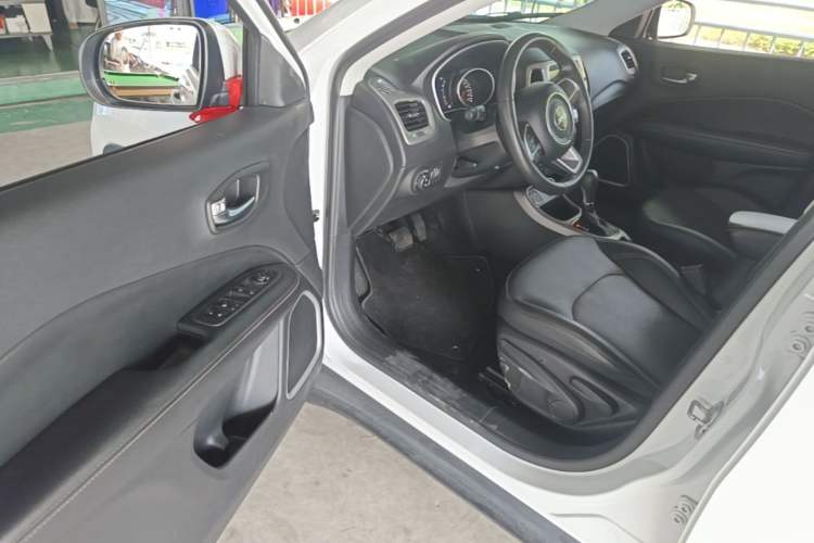 Used Jeep Compass 2019 200T Automatic Family Edition - Connected Large Screen Version Driver Seat