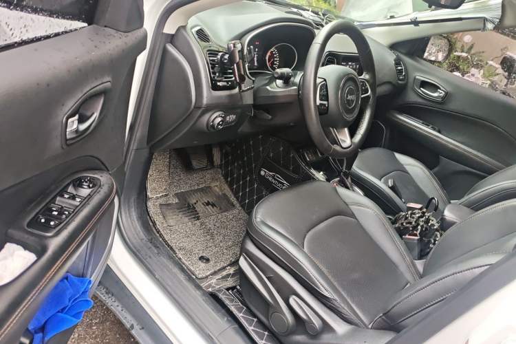 Used Jeep Compass 2019 220T Automatic Family Edition Driver Seat