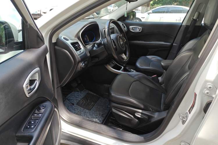 Used Jeep Compass 2019 200T Automatic Family Edition - Connected Large Screen Version Driver Seat