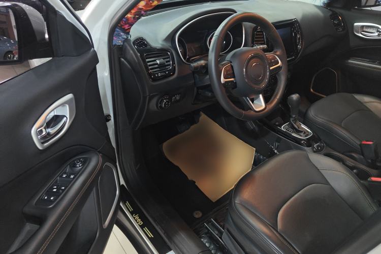 Used Jeep Compass 2019 220T Automatic Family Edition Driver Seat