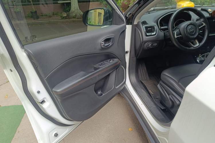 Used Jeep Compass 2019 220T Automatic Home Enjoy Cool Edition Driver Seat