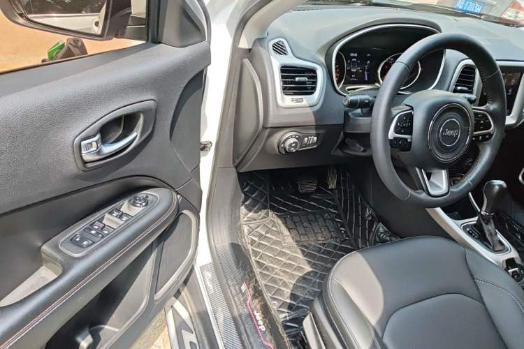 Used Jeep Compass 2019 200T Automatic Family Edition - Connected Large Screen Version Driver Seat