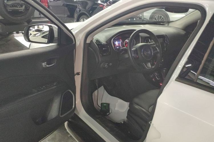 Used Jeep Compass 2019 220T Automatic Family Enjoyment Four-Wheel Drive Edition Driver Seat