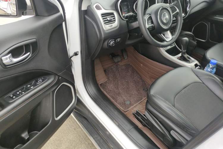 Used Jeep Compass 2019 220T Automatic Enjoyment Version
