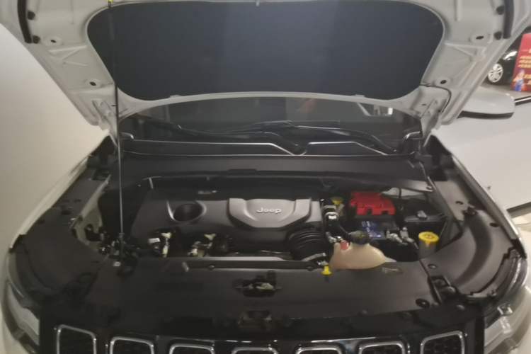 Used Jeep Compass 2019 220T Automatic Family Enjoyment Four-Wheel Drive Edition Engine Bay