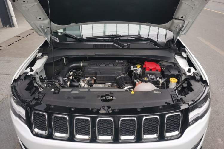 Used Jeep Compass 2019 220T Automatic Enjoyment Version Engine Bay