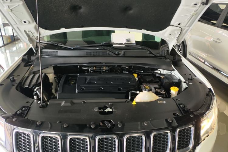 Used Jeep Compass 2019 200T Automatic Family Edition - Connected Large Screen Version Engine Bay