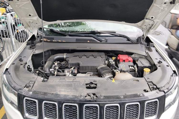 Used Jeep Compass 2019 220T Automatic Family Edition Engine Bay