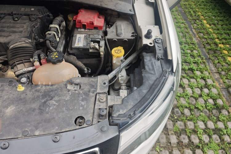 Used Jeep Compass 2019 220T Automatic Enjoyment Version Engine Bay Left