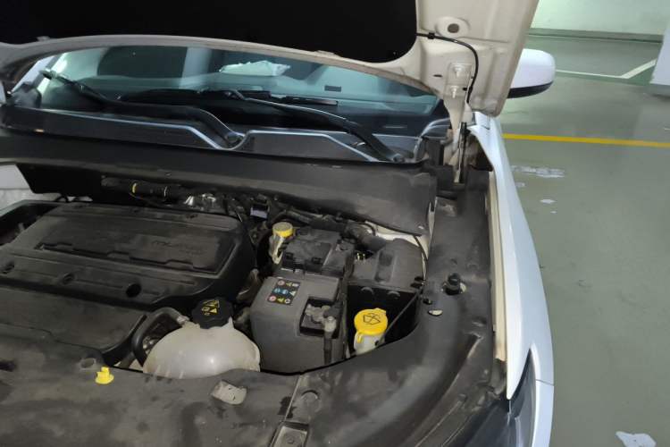 Used Jeep Compass 2019 200T Automatic Family Edition - Connected Large Screen Version Engine Bay Left