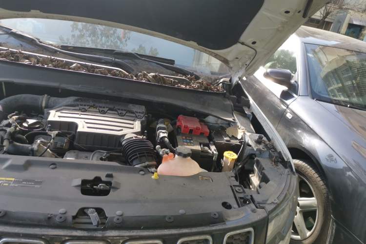 Used Jeep Compass 2019 220T Automatic Enjoyment Version Engine Bay Left