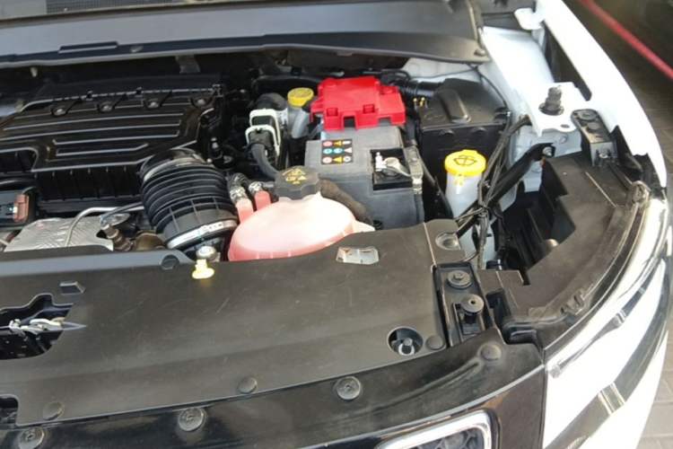 Used Jeep Compass 2019 220T Automatic Enjoyment Version Engine Bay Left