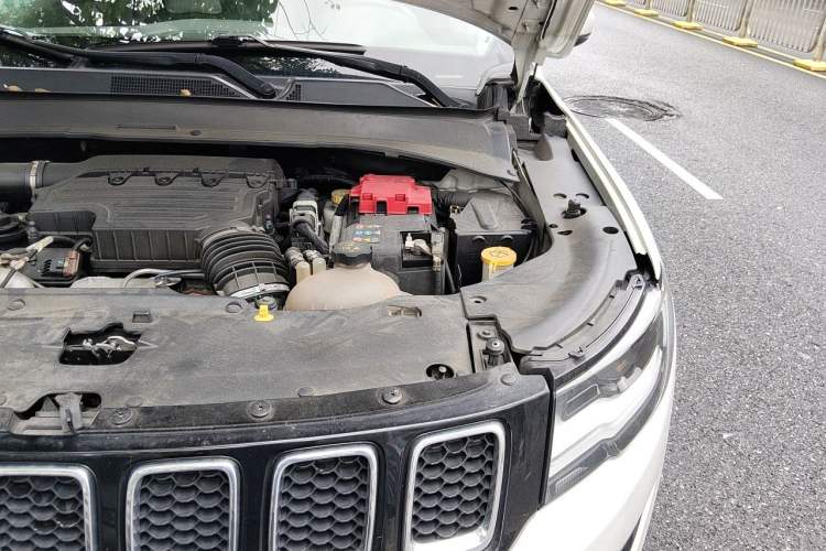 Used Jeep Compass 2019 220T Automatic Family Edition Engine Bay Left