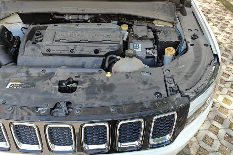 Used Jeep Compass 2019 200T Automatic Family Edition - Connected Large Screen Version Engine Bay Left