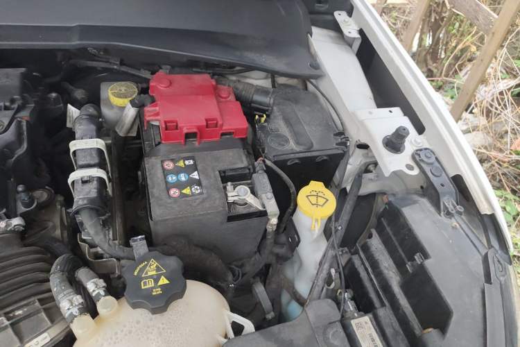 Used Jeep Compass 2019 220T Automatic Family Edition Engine Bay Left