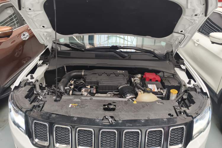 Used Jeep Compass 2019 220T Automatic Enjoyment Version Engine Bay