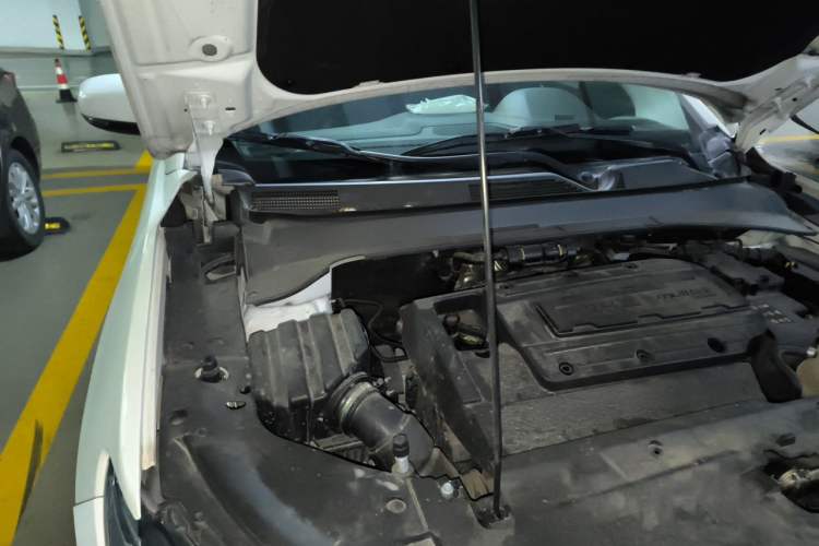 Used Jeep Compass 2019 200T Automatic Family Edition - Connected Large Screen Version Engine Bay Right