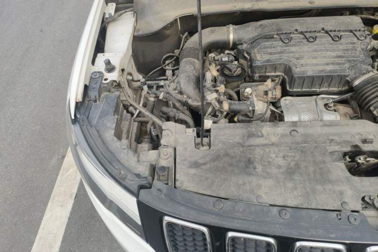 Used Jeep Compass 2019 220T Automatic Family Edition Engine Bay Right