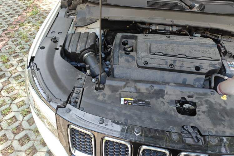 Used Jeep Compass 2019 200T Automatic Family Edition - Connected Large Screen Version Engine Bay Right