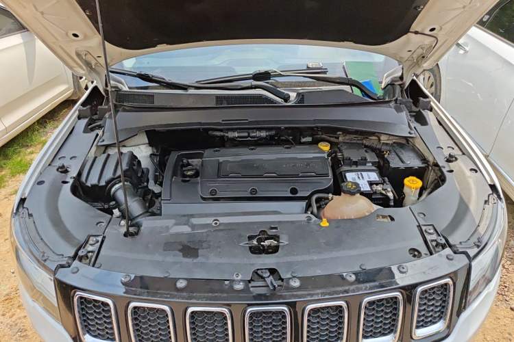 Used Jeep Compass 2019 200T Automatic Family Edition - Connected Large Screen Version Engine Bay