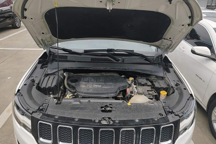 Used Jeep Compass 2019 200TS Automatic Premium - Connected Large Screen Version Engine Bay