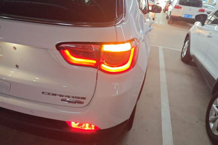 Used Jeep Compass 2019 220T Automatic Family Edition Exterior 3
