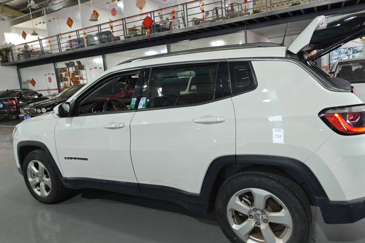 Used Jeep Compass 2019 220T Automatic Family Edition Exterior 3