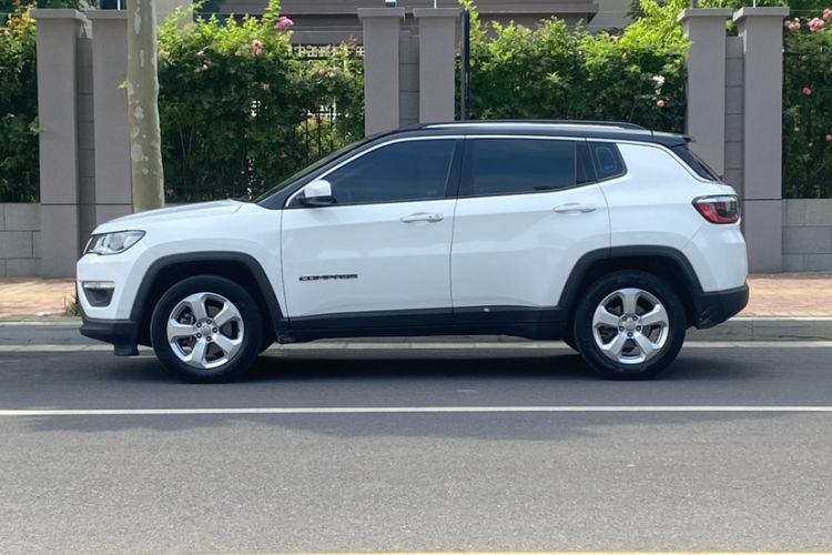 Used Jeep Compass 2019 220T Automatic Family Edition Exterior 4