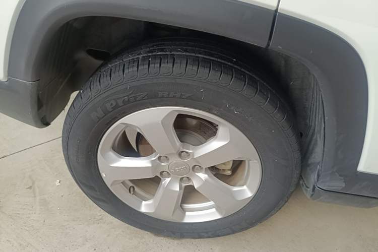 Used Jeep Compass 2019 220T Automatic Family Edition Exterior 5